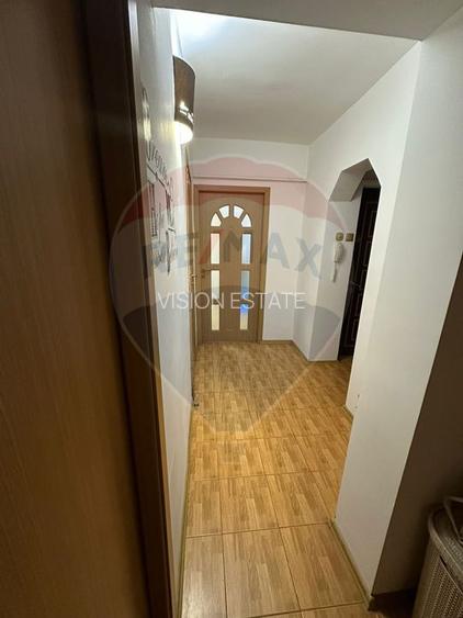 Apartament cu 2 camere de vânzare în zona Lapus Arges - 5
