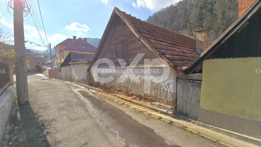 Casă cu potențial în Schei – cu front la două străzi | Strada Egalității - 9