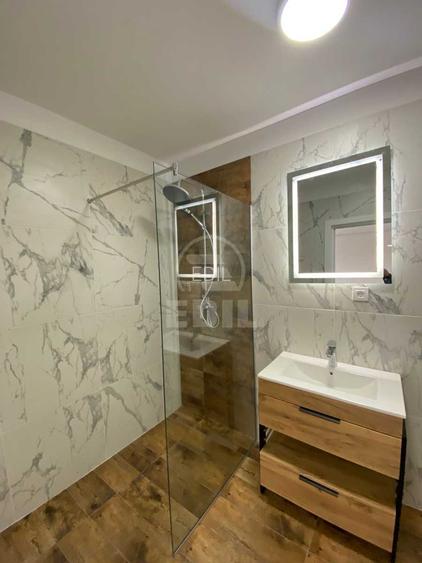 Apartament de 2 camere semidecomandat, zona centrala, Floresti - 6