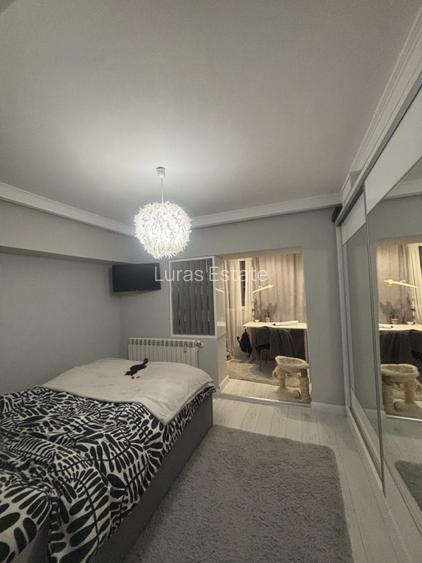 Apartament 3 camere decomandat – Trocadero | Complet renovat - 3