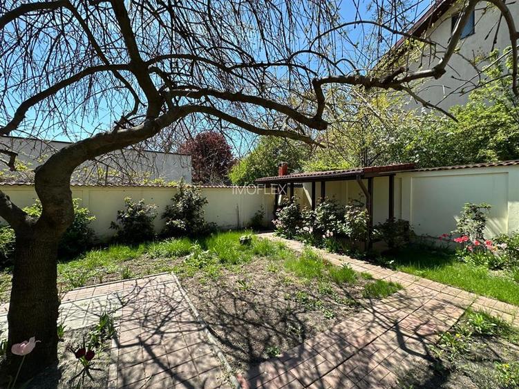 Vila | Sisesti | 10 Camere | Proprietate Rară - 5