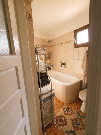 Casă cu 2 locuințe, centrală, garaj și grădină, teren 415 mp, Mezeș/Șos Chitilei - 10