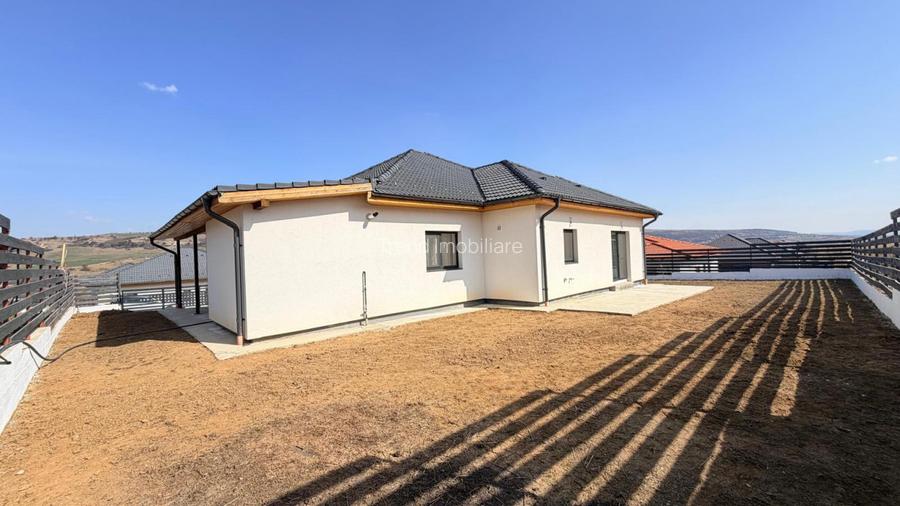 Casa in Corusu - mobilier personalizat si teren de 725mp - 18