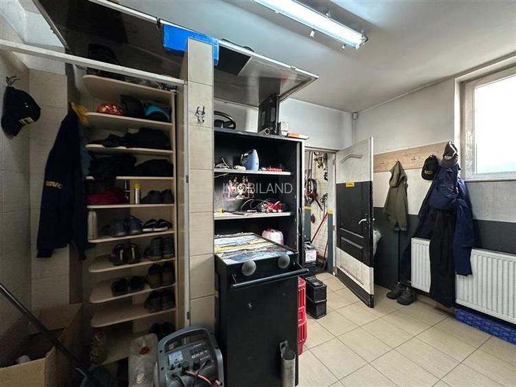 Spatiu cu 4 elevatoare pentru SERVICE AUTO - 7