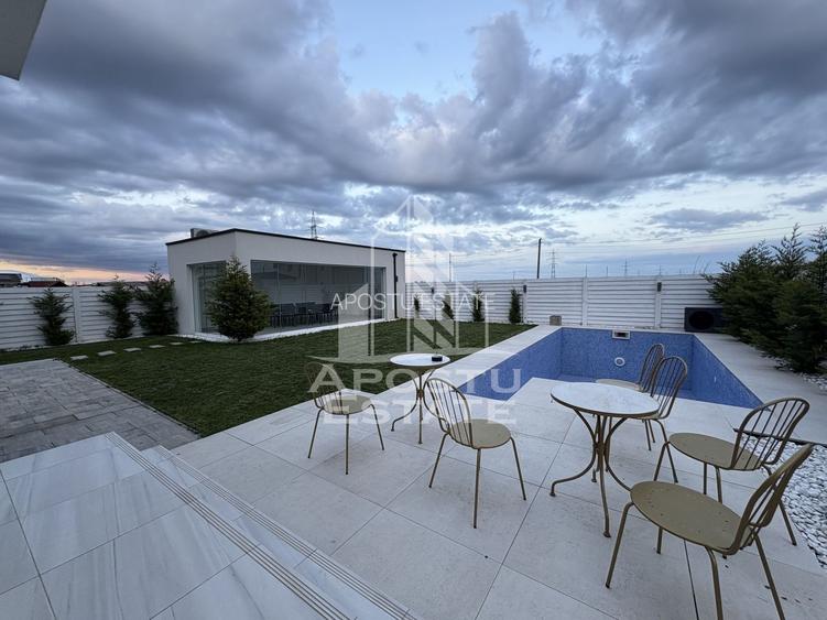 Vila de lux cu piscina incalzita de vanzare in Mosnita Noua | 4 camere - 27