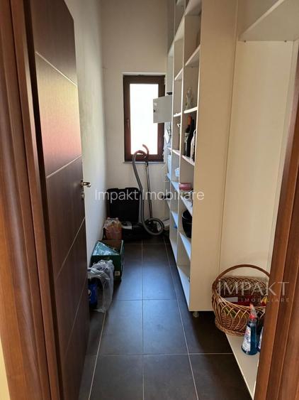 Casa de vacanta pe malul Lacului Tarnita, 650 m2 teren - 9