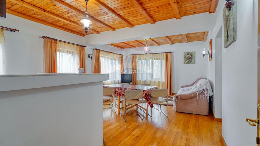 Vilă de vânzare în Predeal – vedere panoramică către pârtia de schi - 15