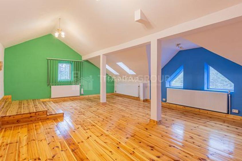 Vila in Poiana Brasov cu teren generos 1600mp, 2 corpuri, comision 0 - 13