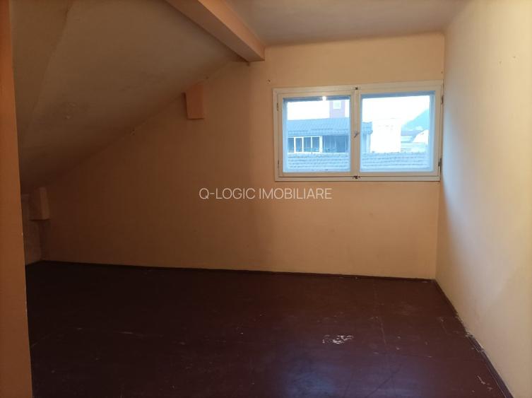 Apartament 3 camere liber la vanzare zona Central - 12