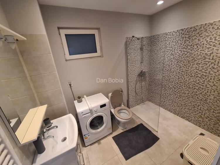 Garsoniera centrala proprie 5 min  m Universitatii - 13