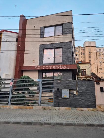 CLADIRE    TROCADERO  VANZARE SAU CHIRIE - 2