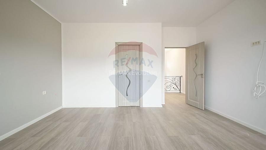 Casă / Vilă cu 5 camere de vânzare în zona Bunloc - 19