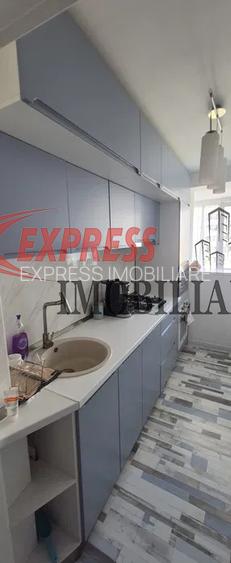 Piata Muncii, Basarabia, Metrou - 2