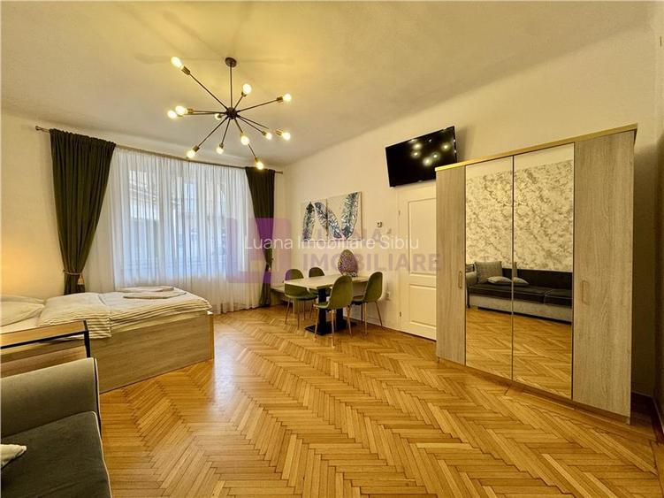 Doua apartamente de vanzare | Ultracentral | Renovate | Curte 100 mp | video - 12