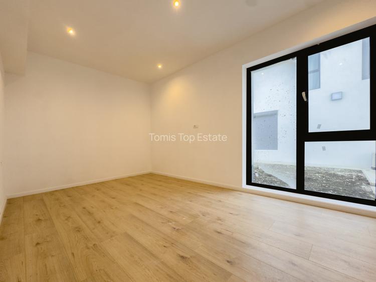 Casa la sol in Valu lui Traian, pe partea dreapta, ST 400mp - 13