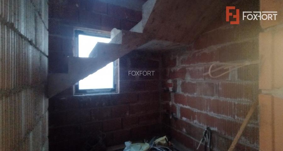 Duplex 5 camere, Becicherecu Mic - Garaj, terasa, Interior la Rosu - 7