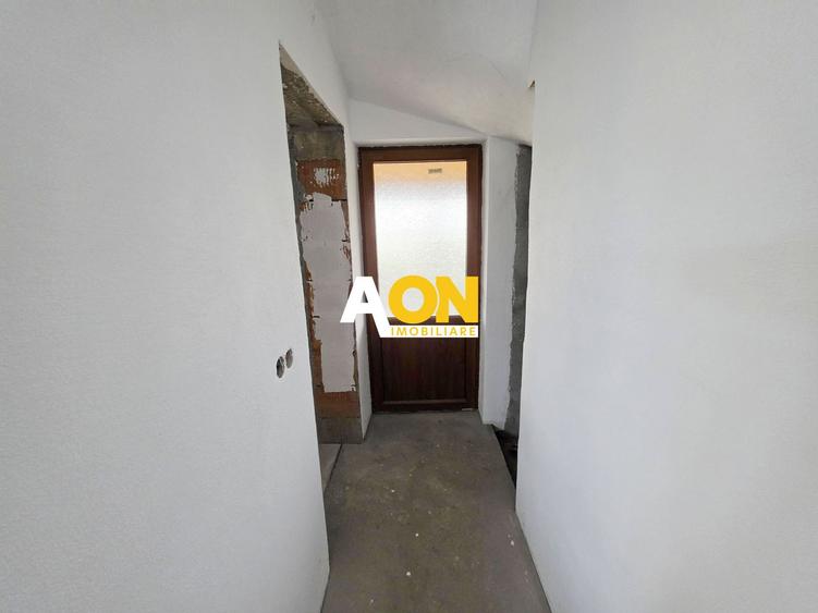 Casa semifinisata, 5 camere, 571 mp teren, Micesti