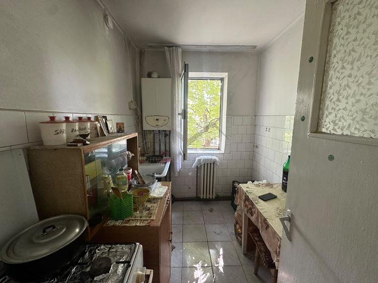 Apartament 2 camere semidecomandat alexandru etajul 2