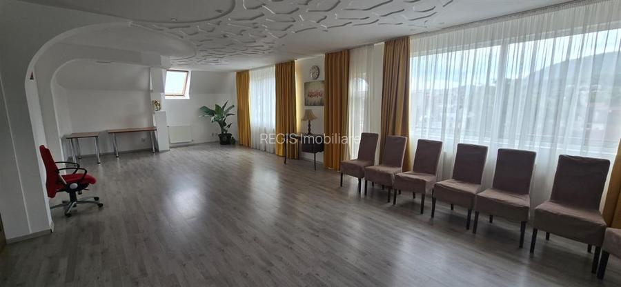Spatiu comercial versatil intr - un imobil modern, Brasov - 4
