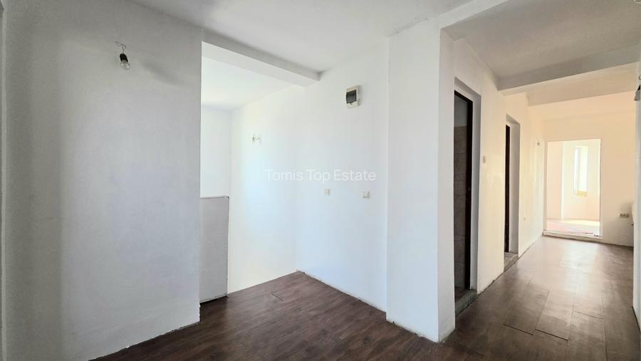 Vila de vanzare in Constanta, 6 camere, zona Km5 - 13