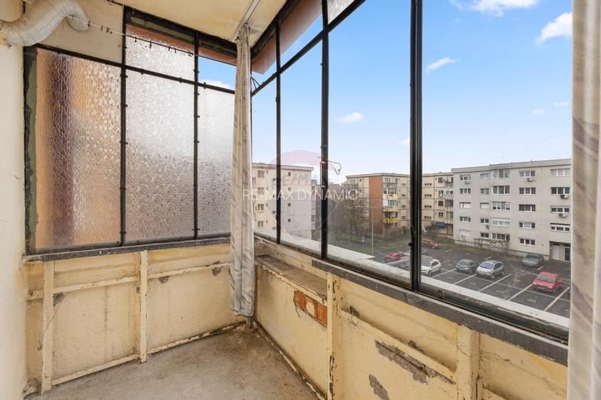 Apartament 3 camere, decomandat, Micalaca 300 -N.Titulescu, Etj 3/5 - 12