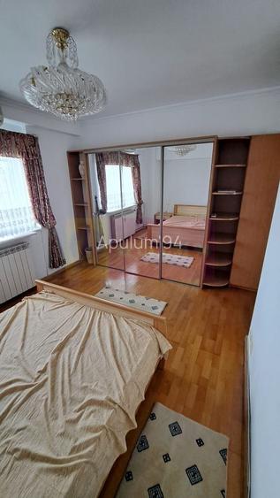 Inchiriere apartament 3(din4)camere pe bd Decebal, metroul M2 - 5