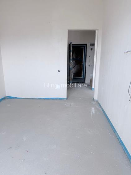 Apartament cu 3 camere,terasa,parcare,zona Eroilor,etaj intermediar - 2