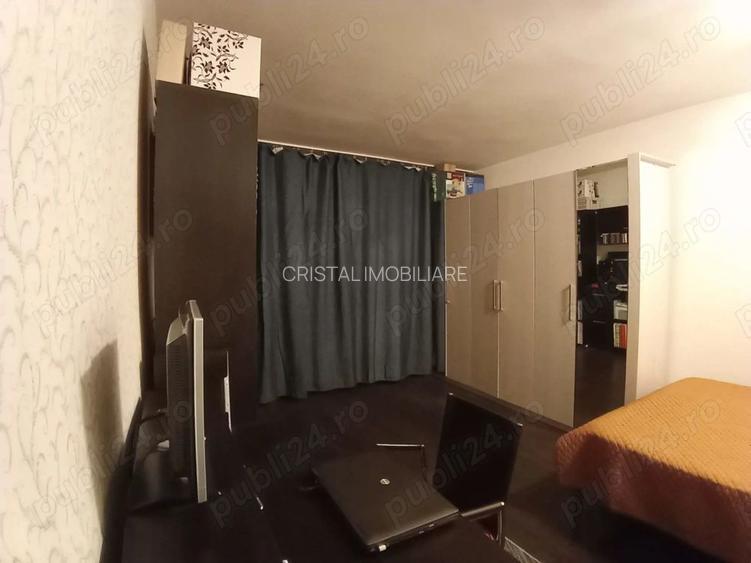 Apartament 3 camere, intre Bld. Obregia si Emil Racovita. Loc de parcare - 9