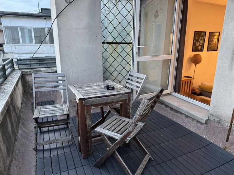 Garsoniera cu terasa de vanzare in *Piata Unirii* - 11