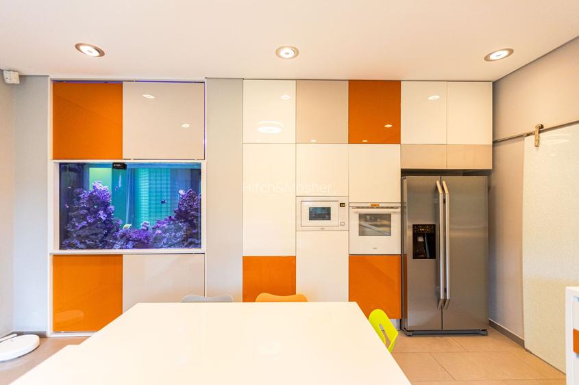 Vila, design ambitios, spatii luminoase in conexiune cu natura - 12