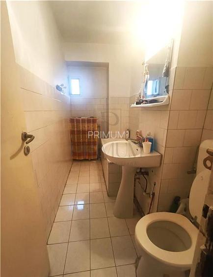 ARADULUI - 4 cam - 2 bai - 1 balcon 13mp - debara - decomandat - centrala propri - 4