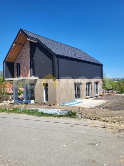 Casă de vanzare | 4 camere, 3 băi | Teren 500 mp I Tureni - 9