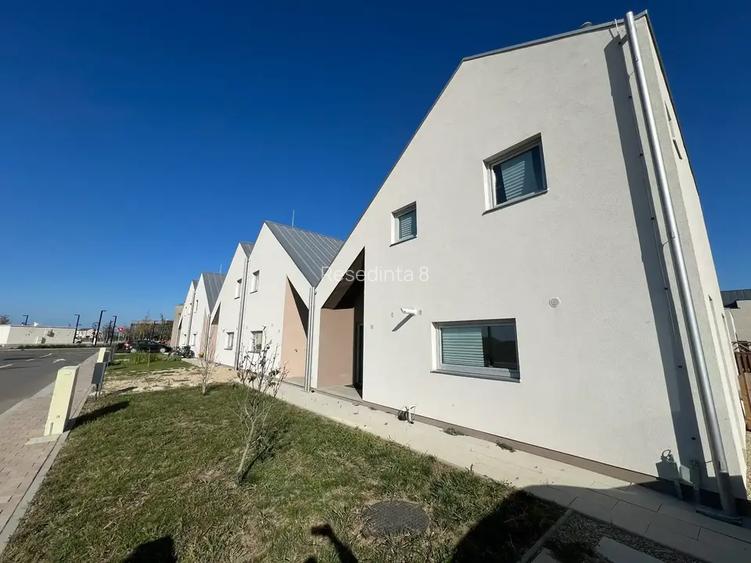 Liziera de Lac !!! Casa cocheta !!! Ansamblu privat cu multe facilitati !!! - 4