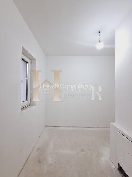 Giroc, aproape de ESO. Cu dormitor la parter. 3 bai. - 12