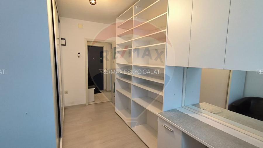 Apartament cu 3 camere de închiriat în Micro 19 Galați - 14