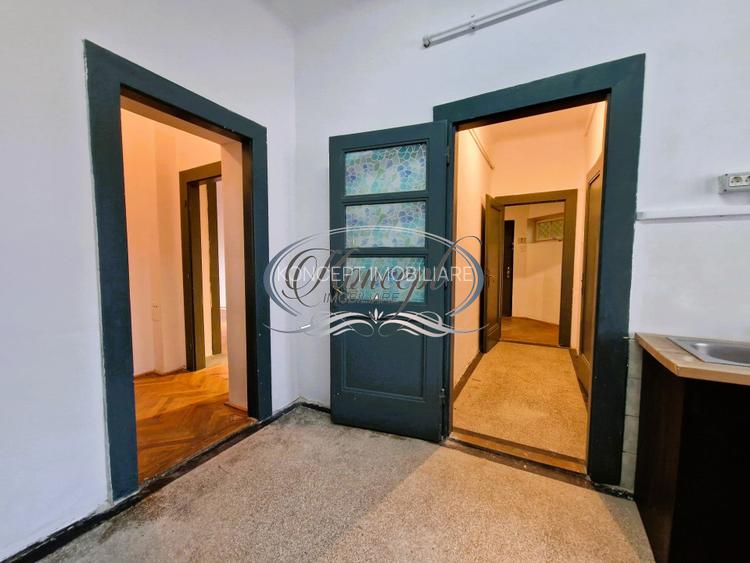 Apartament central cu farmec istoric pe Bulevardul Eroilor - 12