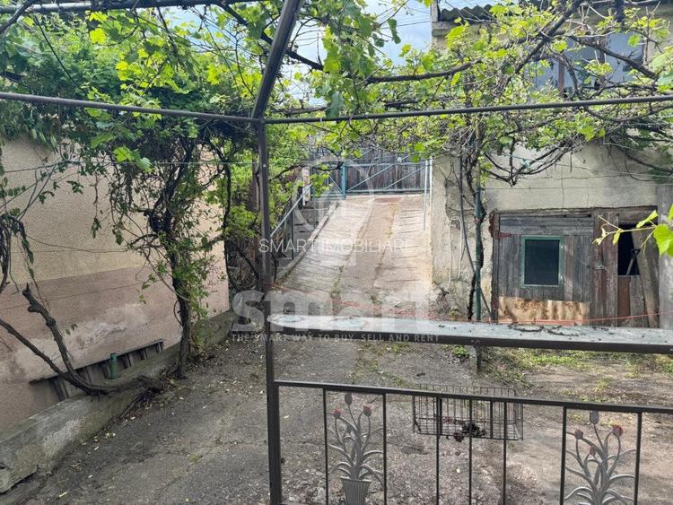 Casa si teren 975 mp Dambul Rotund, str. Doinei , UTR: LIP - 4