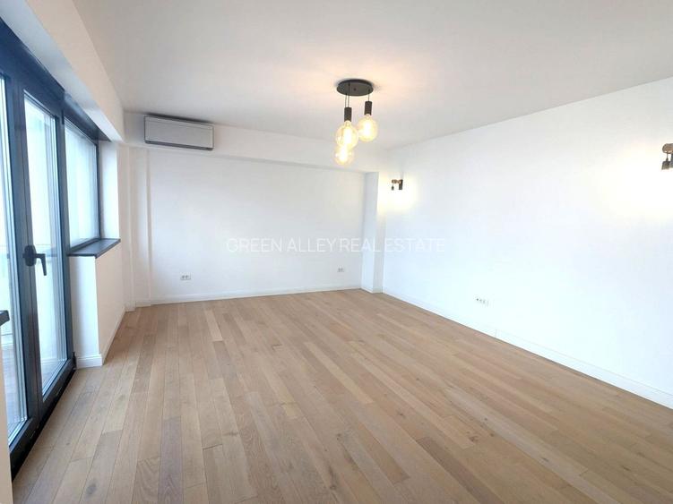 BOUTIQUE  //  STR. POLONA // LINISTE//  PARCARE - 5