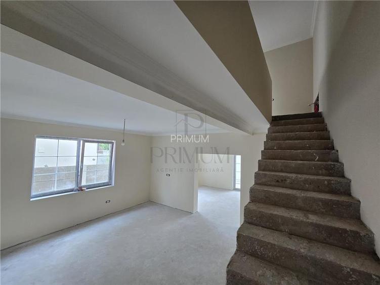 Duplex modern - la asfalt - personalizare interioara - 8
