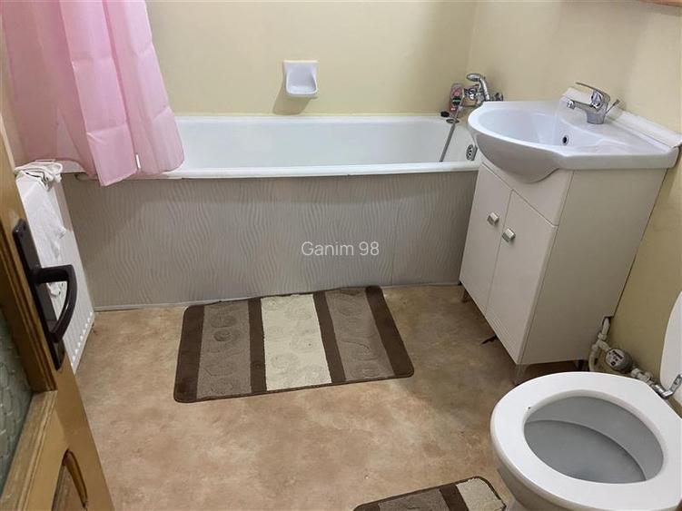 Apartament 3 camere , zona ultracentrala (Casa de Pensii ) , decomandat ,72 mp , - 6