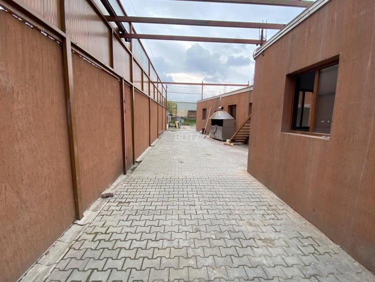 Spatiu comercial, 446 mp, teren 1307 mp, zona Romanești, posibilitate Rate - 4