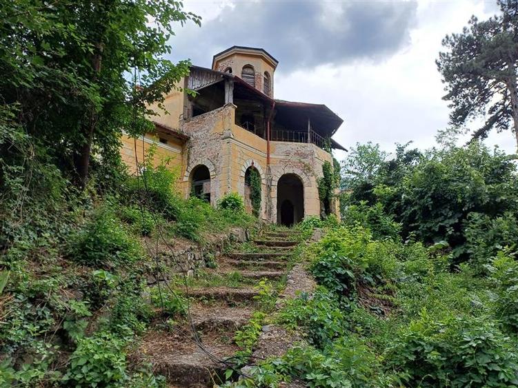 Baile Herculane, De Vanzare Vila Miramonte, 3204 Mp. Teren Intravilan, In Centru