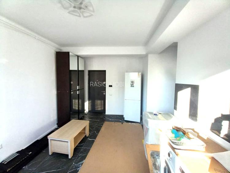 Pret redus ! Apartament tip studio , parter inalt , bloc nou , liber  - 14