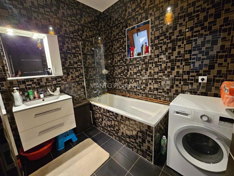 Apartament 3 camere decomandat | Curte proprie | 2 locuri parcare - 6