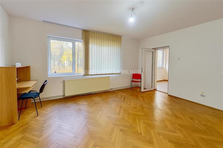 Tur 3D! Rezidential pe 125mp, 3 terase inchise, Centrul Civic, Brasov - 2