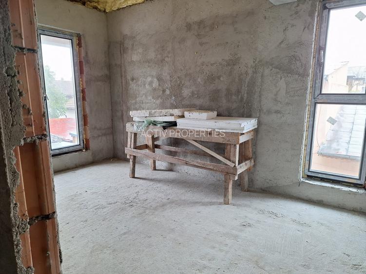 Duplex 2025,su 150mp, 4 dormitoare,living,3 bai,bucatarie,teren 300mp,2 parcari - 10