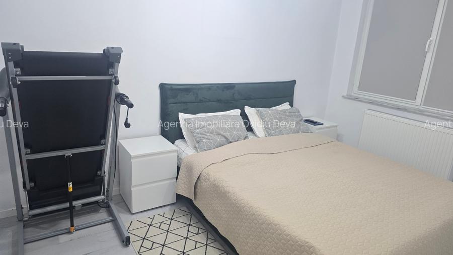 Vand apartament de 3 camere decomandat, in Deva, Imp.Traian, etaj 1, - 9