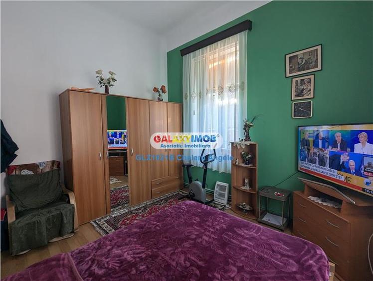 Armeneasca etaj vila 5 camere ,suprafata 200 mp, loc parcare - 21