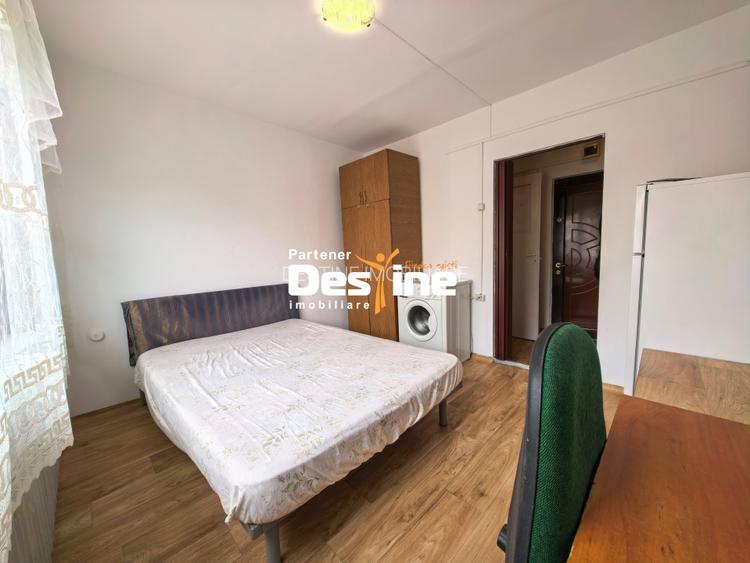 Chirie Piata Nicolina, camera de camin mobilata si utilata, etaj 3, baie cu geam - 2