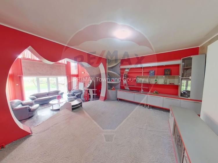 Casă / Vilă cu 6 camere de vânzare - 2